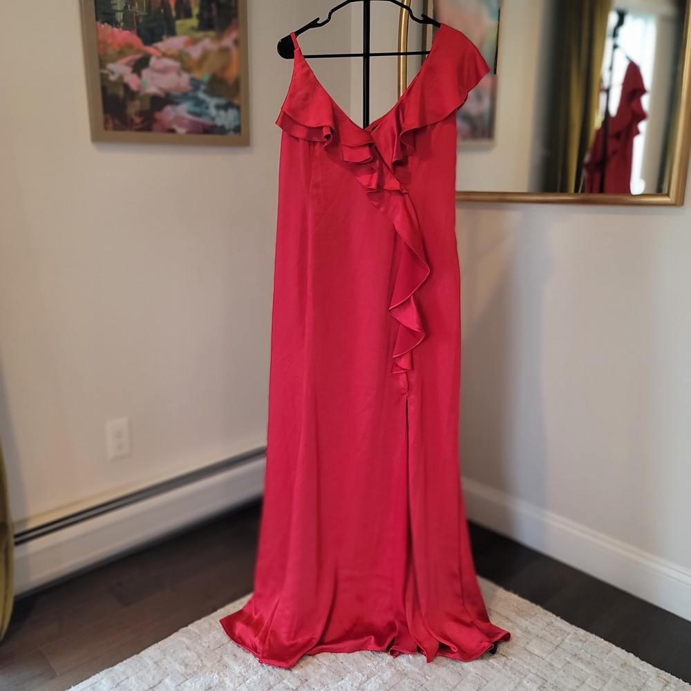NWT DONNA KARAN Satin Sleeveless Asymmetric Ruffle Red V Neck Size 14 - Picture 3 of 11